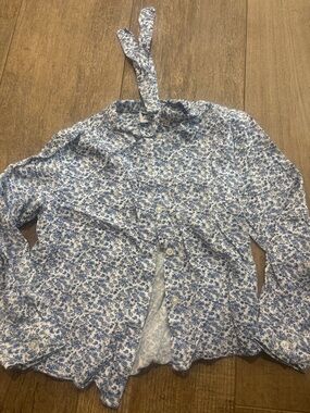 EPK - Blue and White Floral Button-Up Shirt